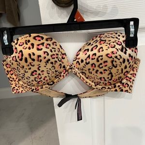 Victoria Secret strapless bra size 36B. Underwire and padding.